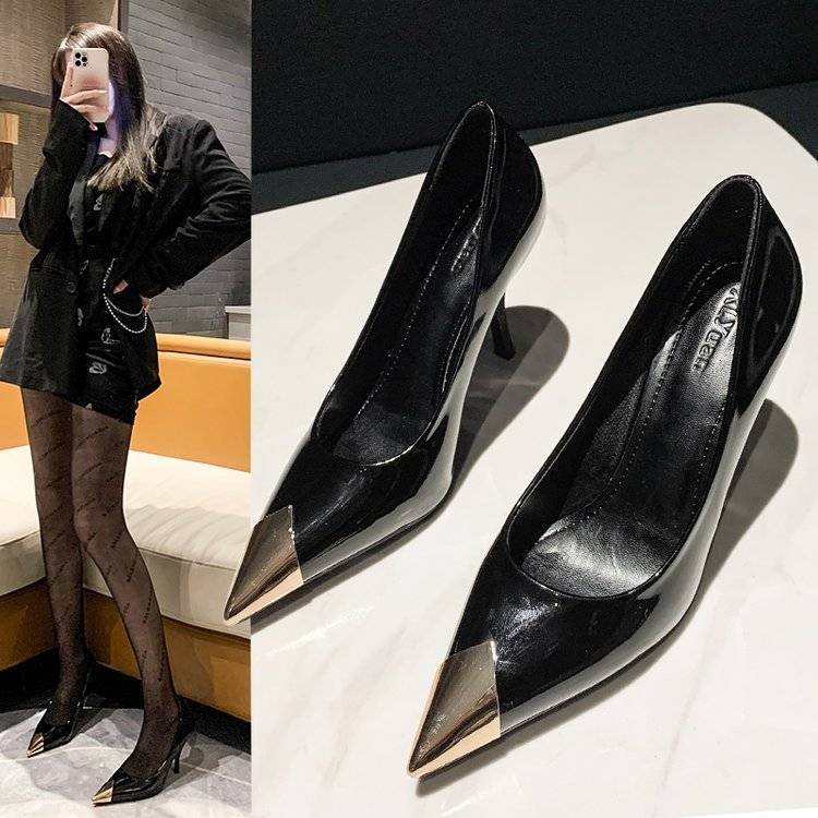 Damen elegante spitze Pumps mit metallic Akzenten R&B