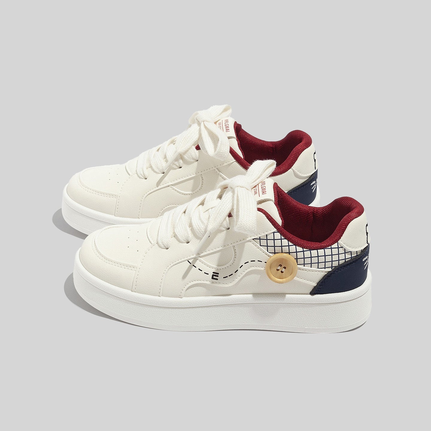 Damen Modische Freizeitschuhe mit einzigartigen Knopf-Details
