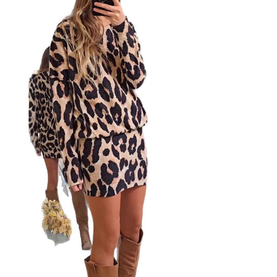 Damen nan kuscheliger Strickzweiteiler mit lockerem Rundhalspullover und taillenhohem Minirock im Animalmuster R&B