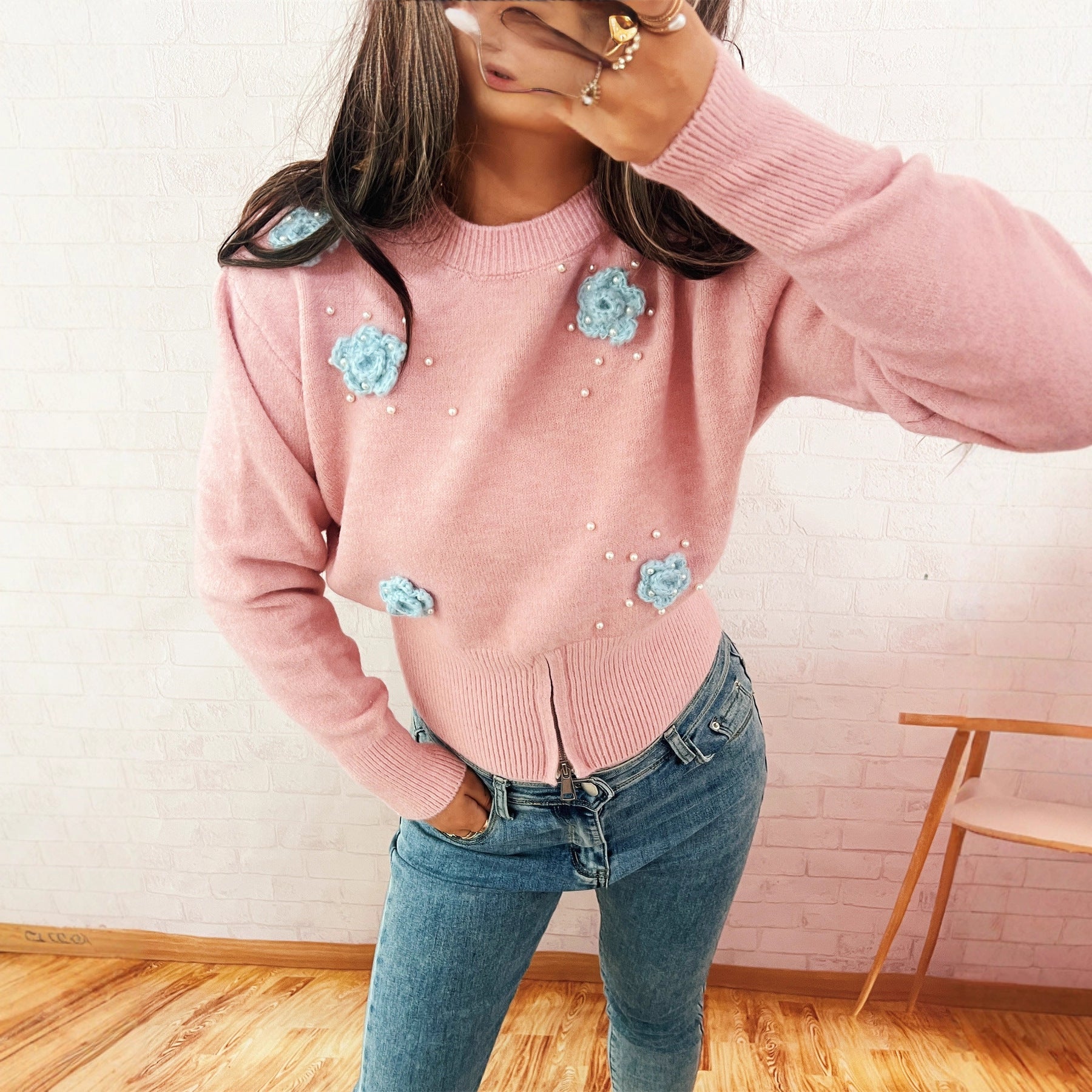 Damen Strickpullover mit floralen Applikationen und glänzenden Perlen R&B