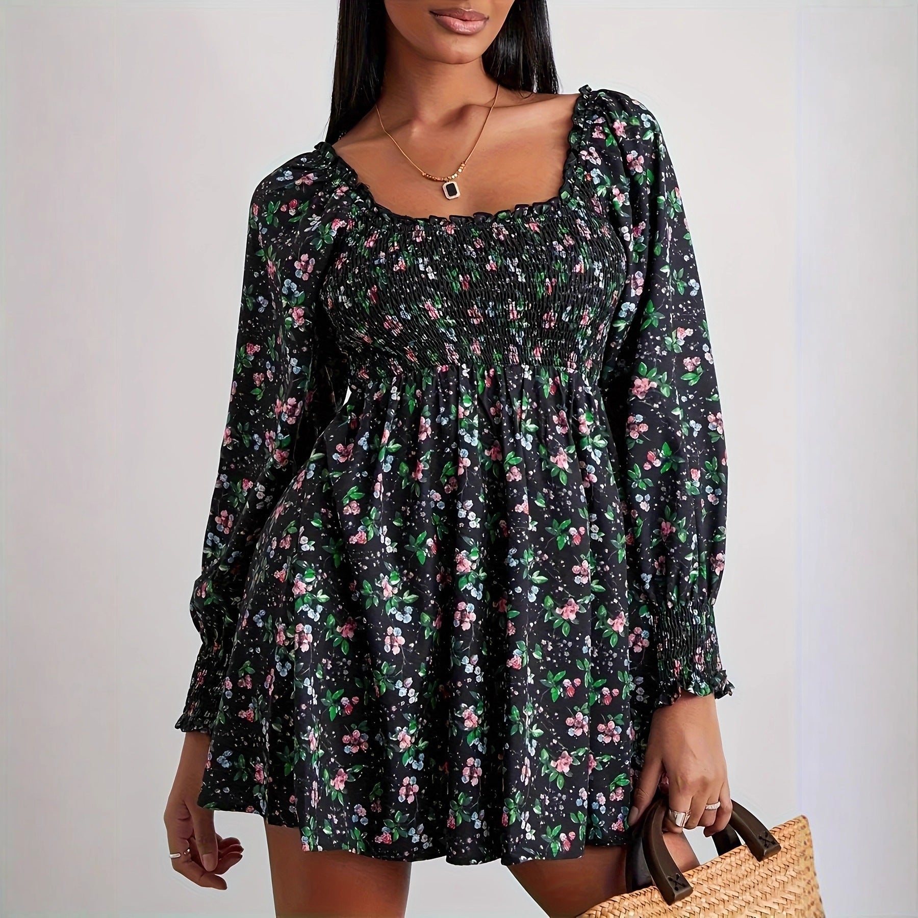Damen Blumenkleid mit Smock-Details und schwingendem Saum R&B