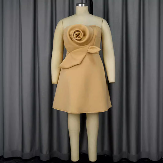 Damen Charmantes Abendkleid mit floraler Drapierung R&B