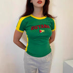 Damen T-Shirt mit kulturellem Schriftzug und Flaggenmotiv R&B