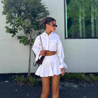 Damen modisches kurzämliges Set aus fließendem Material mit cropped Bluse und weit schwingendem Rock R&B