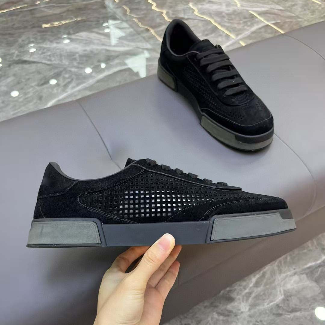 Damen atmungsaktive Freizeitsneakers aus hochwertigem Wildleder mit perforierten Details R&B
