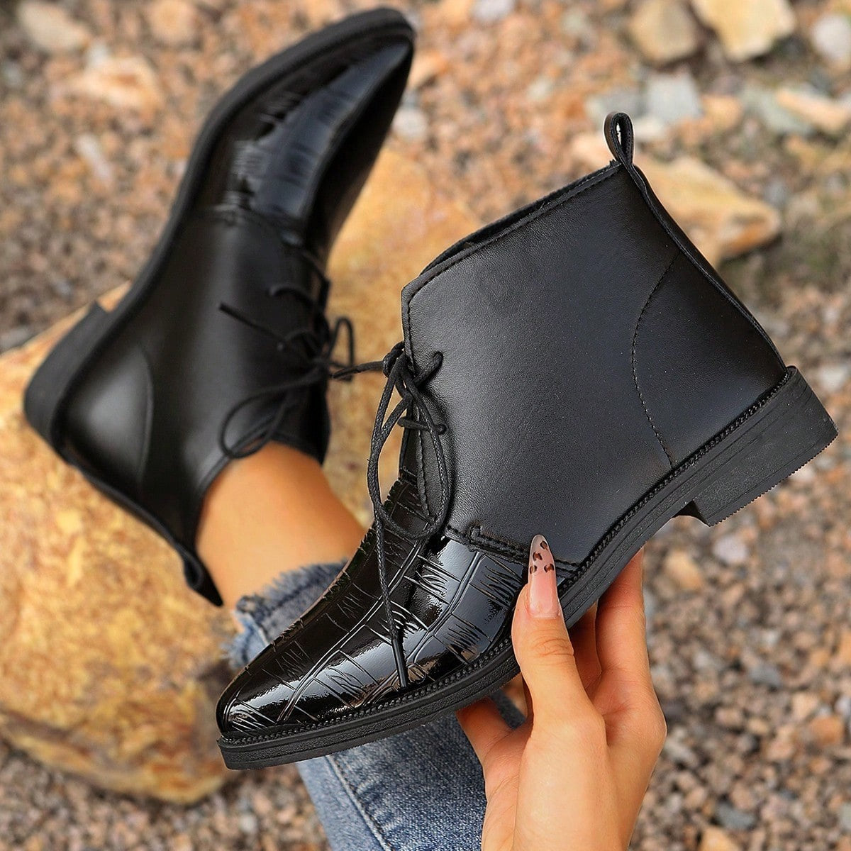 Damen modische stiefeletten mit glänzenden Akzenten und Schnürung R&B