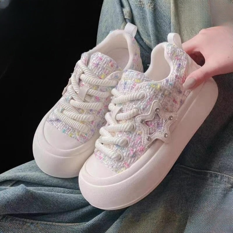 Damen Elegante und bequeme Sneakers mit glitzerndem Sternen-Detail