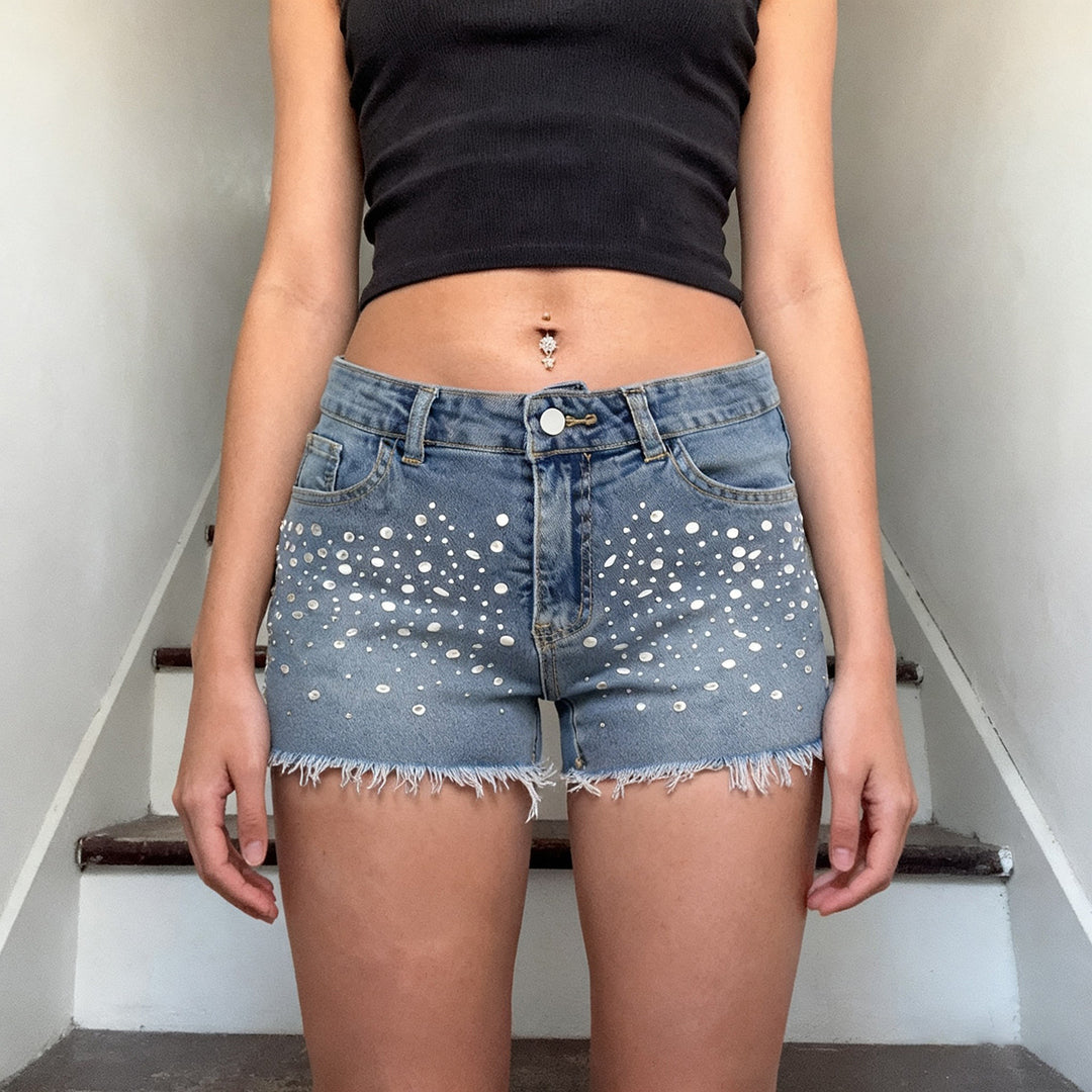 Damen Jeansshorts mit glitzernden Applikationen und fransigem Saum R&B