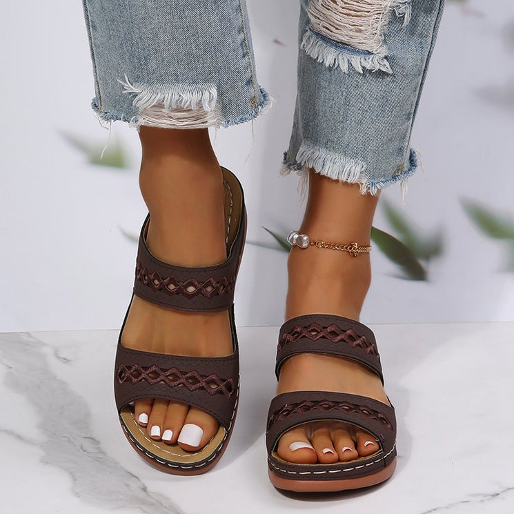 Damen Bequeme Leder-Sandalen mit dekorativem Lochmuster R&B