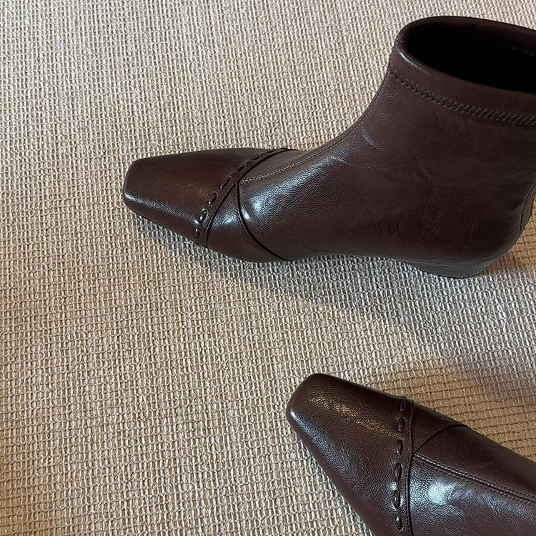 Damen Stiefeletten mit schmalem Schnitt und modischen Nähten