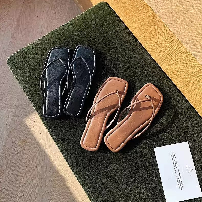 Damen Elegante und flache Zehentrenner mit minimalistischen Riemen R&B