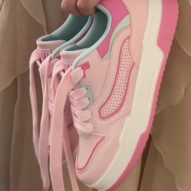 Damen Sportliche Sneakers mit modernem, atmungsaktivem Obermaterial und dämpfender Sohle R&B