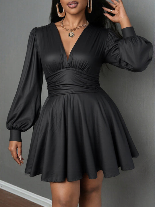 Damen elegantes Minikleid mit tiefem V-Ausschnitt und voluminösen Puffärmeln R&B