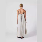 Damen Sommerliches Maxikleid mit schmalen Spaghettiträgern und fließendem Schnitt R&B