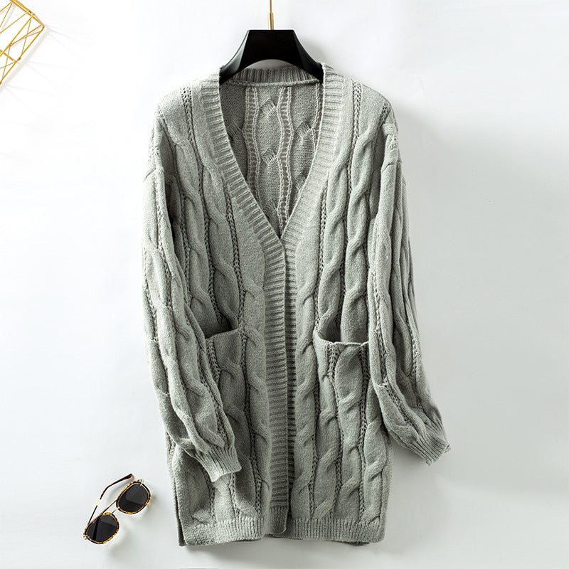 Damen Strickjacke mit einem stilvollen Flechtmuster