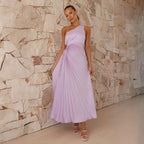 Damen Elegantes Maxikleid mit schrägem Ausschnitt und stilvollen Falten R&B