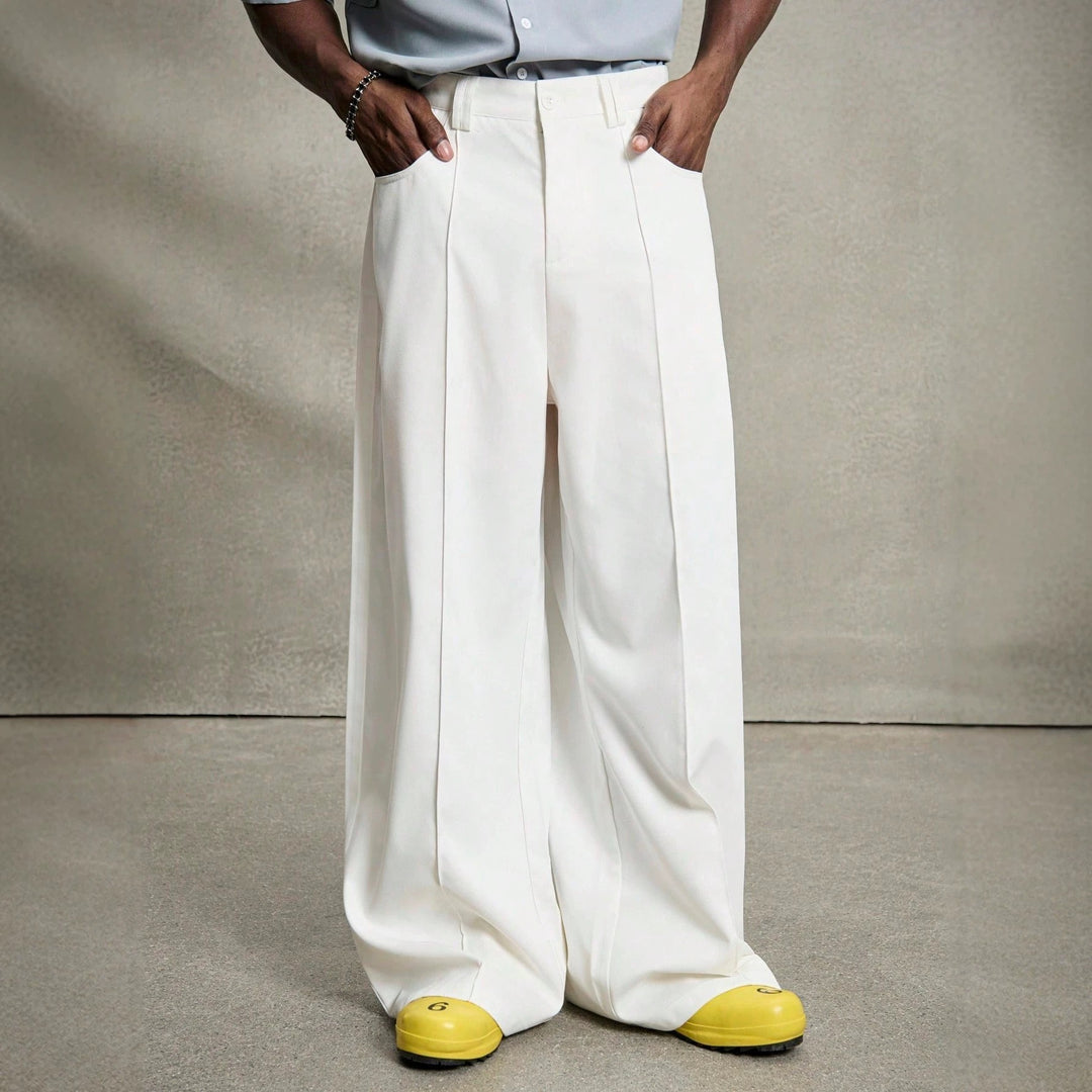 Herren nan weite Bundfaltenhose mit hoher Bundhöhe, präzisen Bügelfalten und seitlichen Eingrifftaschen R&B