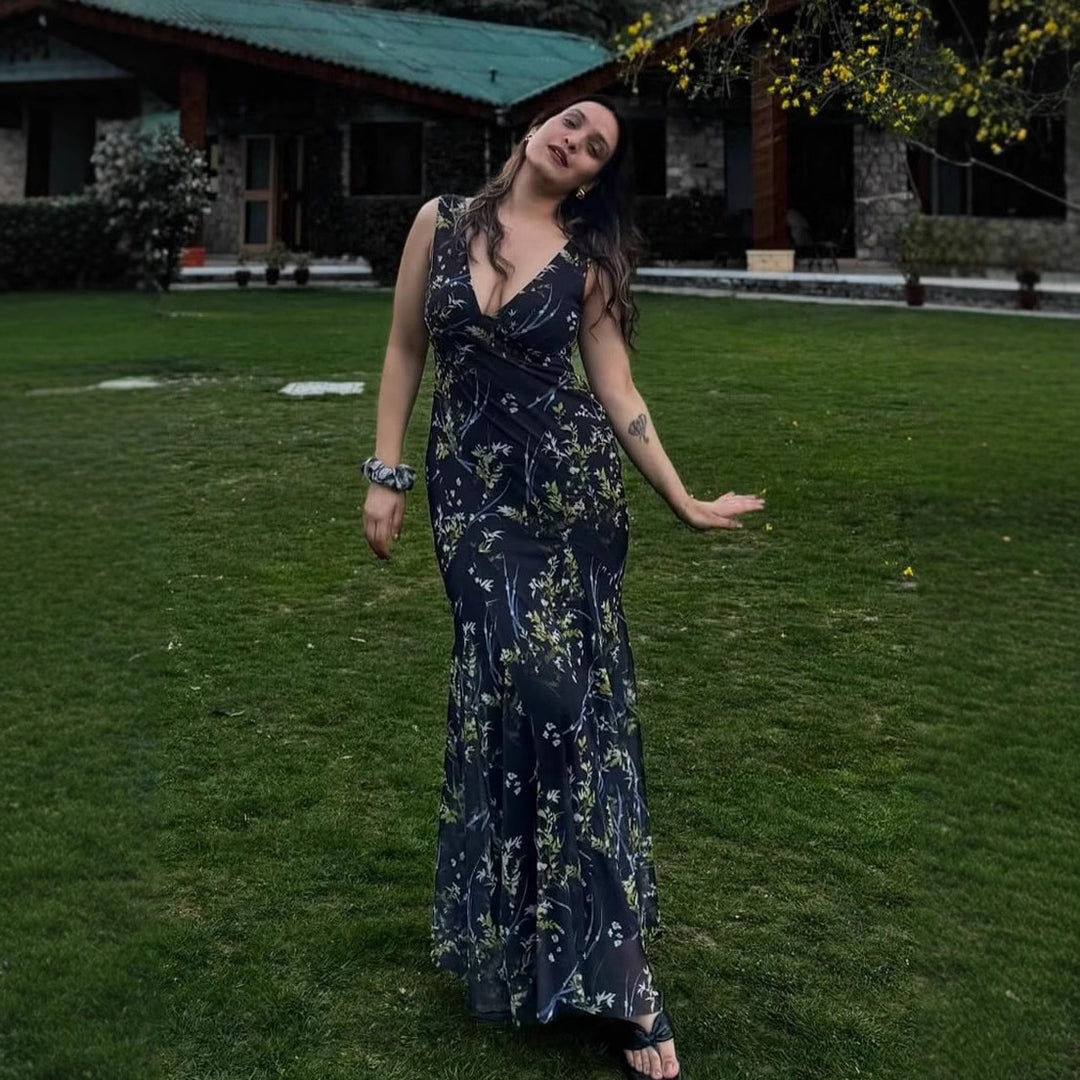 Damen Maxikleid mit floralen Akzenten und elegantem V-Ausschnitt R&B