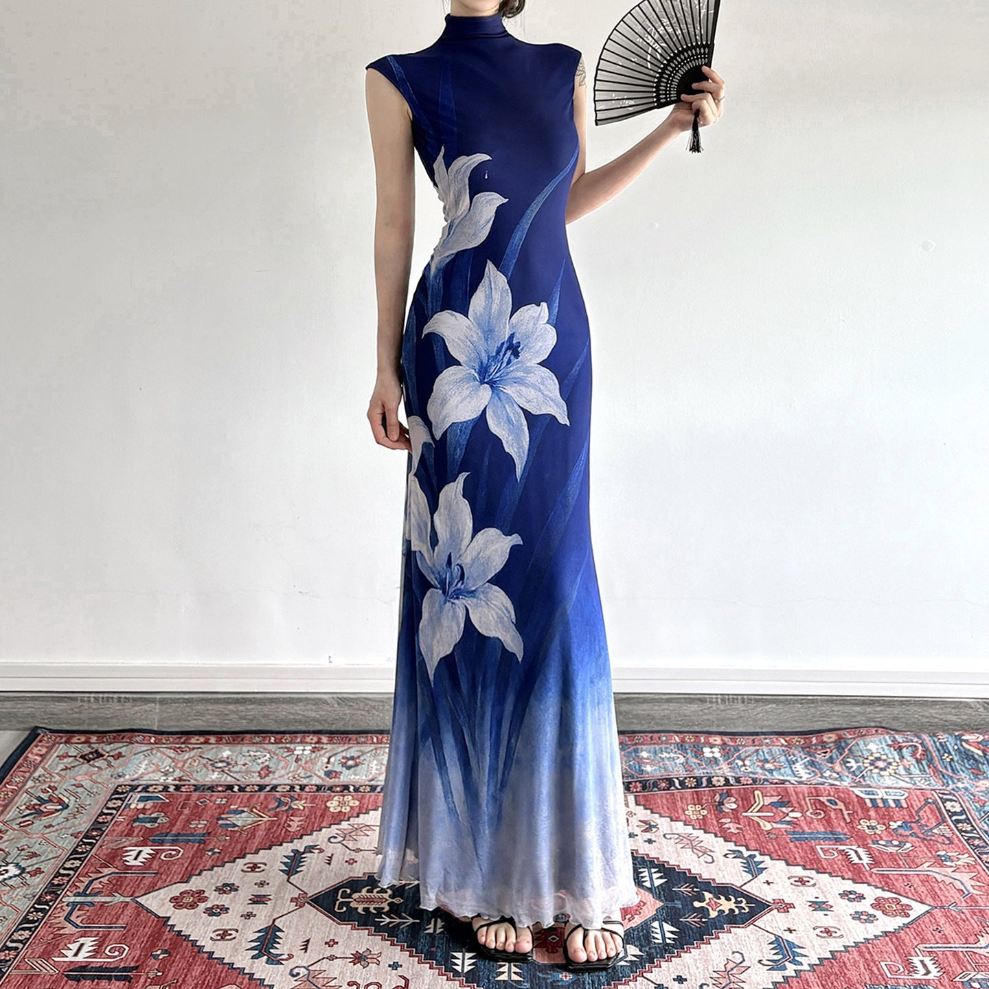 Damen Maxikleid mit floralem Design und elegantem Stehkragen R&B