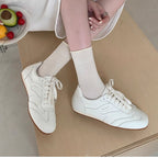 Damen Sneakers im Retro-Design mit atmungsaktivem Obermaterial und robustem Profil R&B