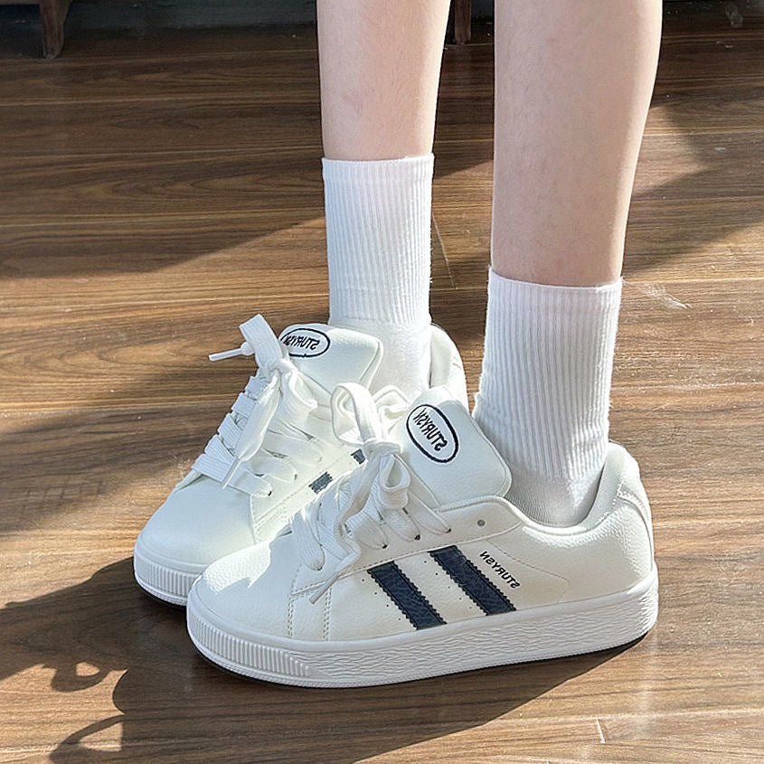 Damen Sportliche Sneakers mit zeitgemäßem Design und robustem Obermaterial R&B