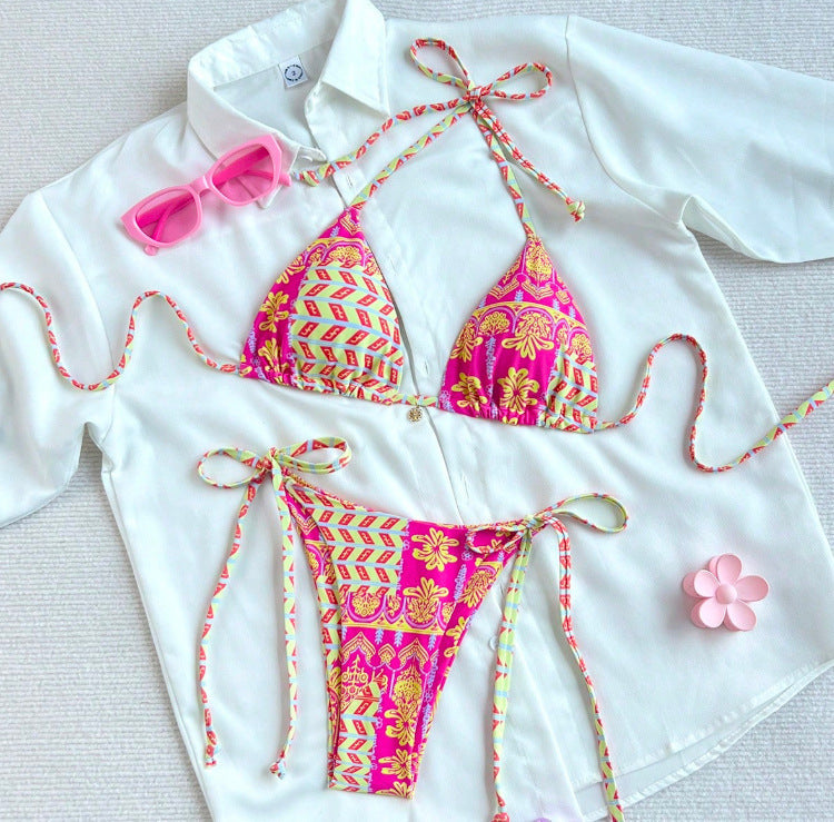 Damen Triangel-Bikini mit verspieltem Blumendesign und unterschiedlichen Bindungsträgern