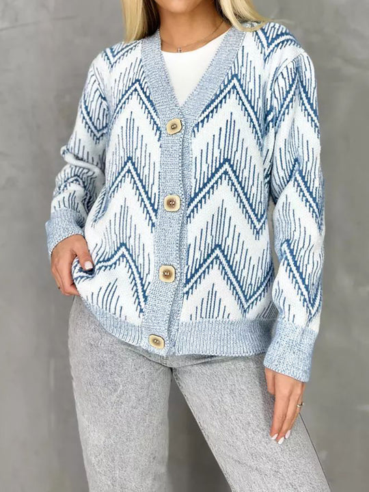 Damen Strickjacke mit modernem Chevron-Muster und erstklassigen Knopfdetails R&B