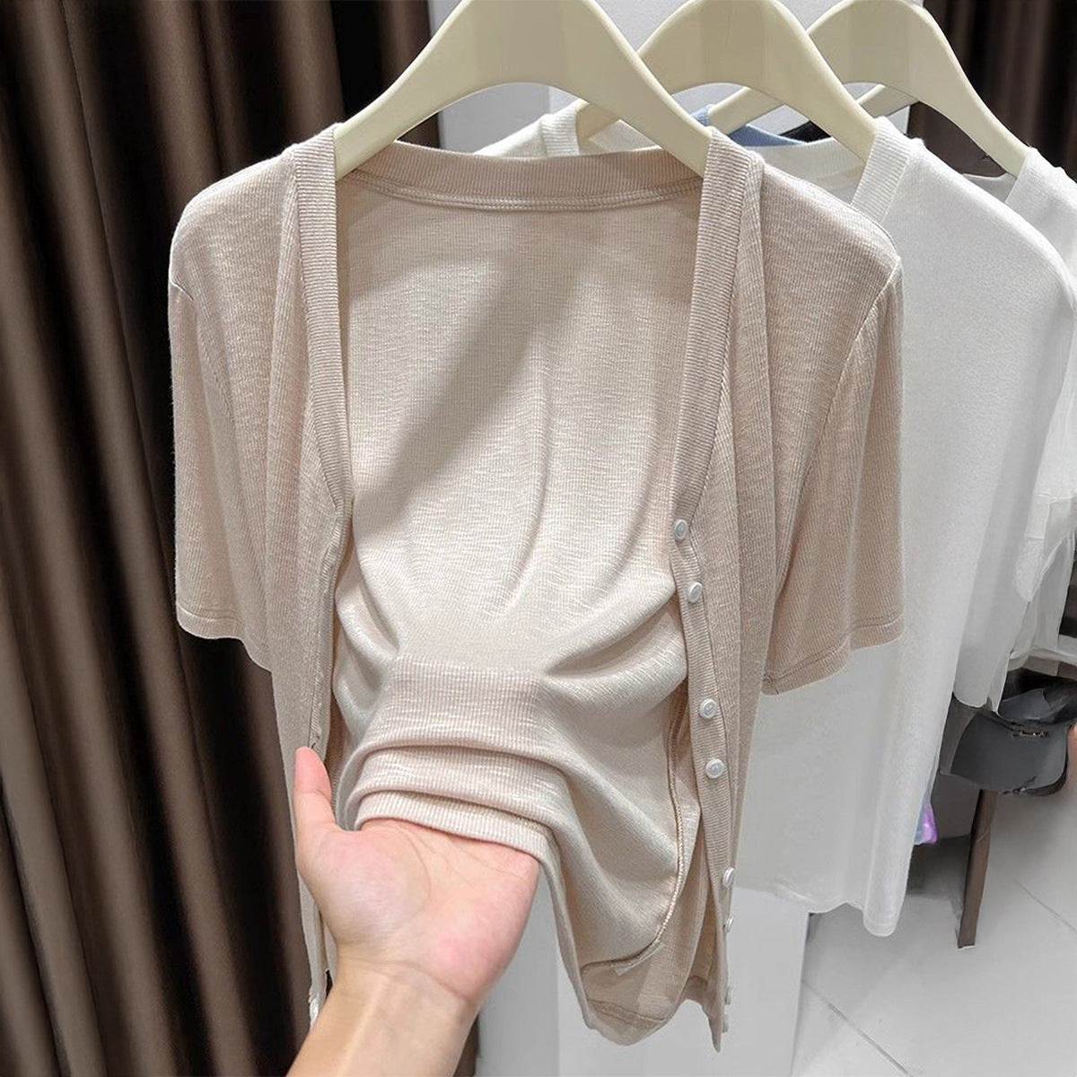 Damen Leichtes Wickeloberteil mit knopfverzierte Front R&B