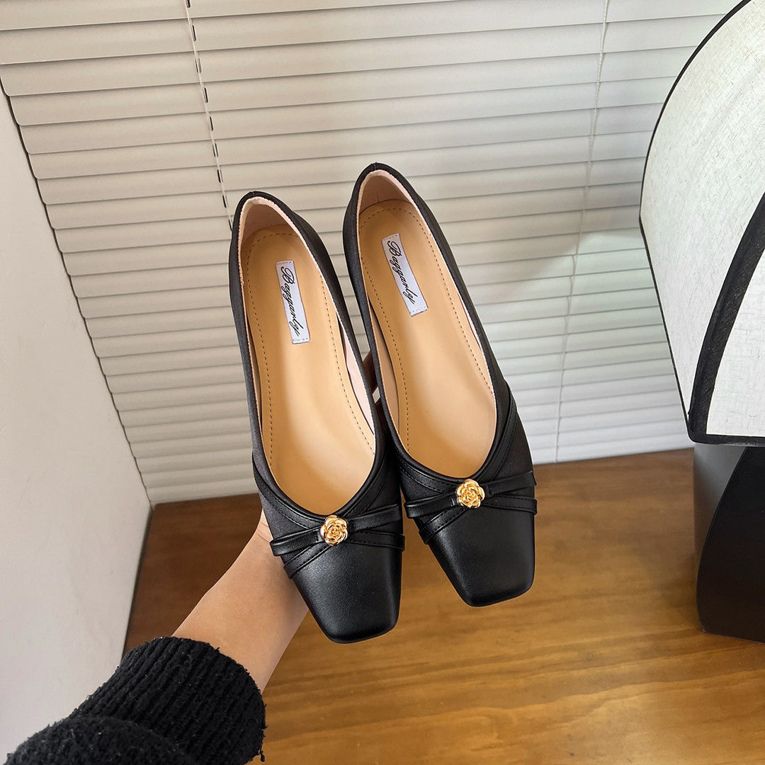 Damen Elegante Pumps mit floralem Schmuckdetail R&B