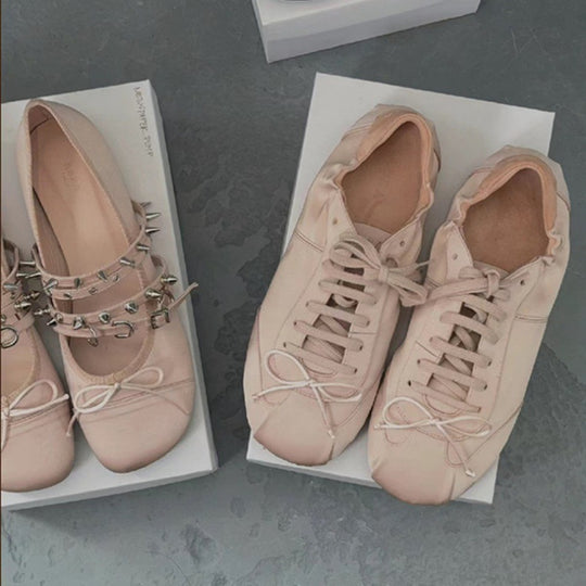 Damen Komfortable Sneaker mit elastischen Schnürdetails R&B