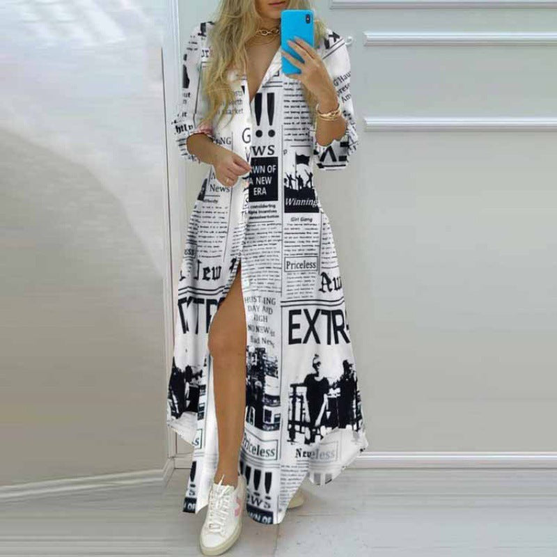 Damen Maxikleid mit Aufdruck im Zeitungslayout und seitlichem Schlitz R&B