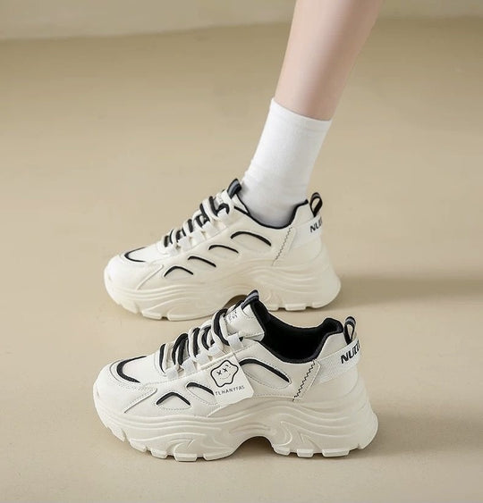 Damen Sportliche Chunky Sneakers mit atmungsaktiver Sohle und eleganten Designelementen R&B