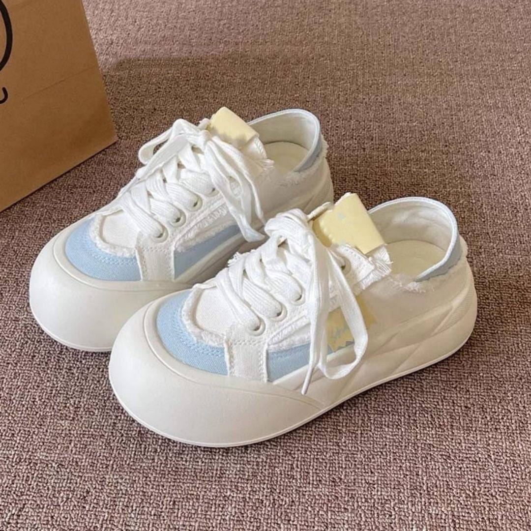 Damen Sneakers im modernen Design mit verspielten Elementen R&B