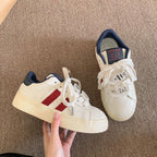 Damen Sportliche Sneaker mit einzigartigem Motiv und weichem Obermaterial R&B