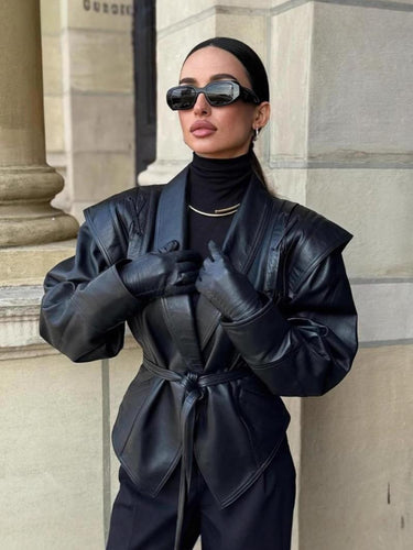 Damen modische Bikerjacke mit dekorativen Schnürdetails und eleganter Taillierung R&B