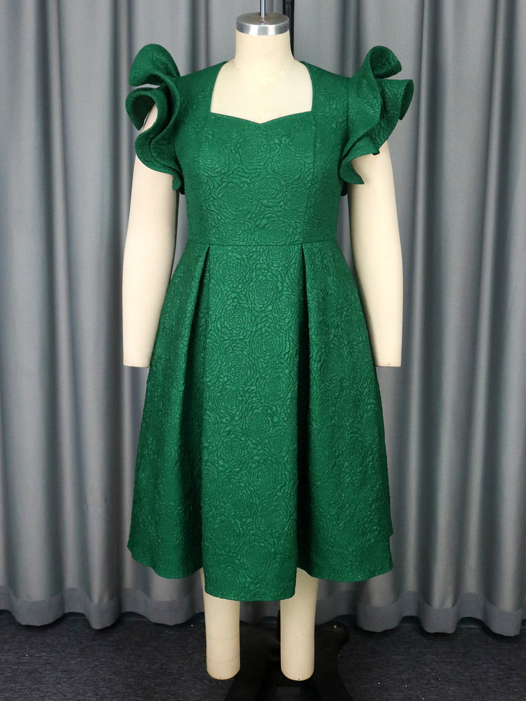Damen Elegantes Cocktailkleid mit voluminösen Rüschensäumen R&B