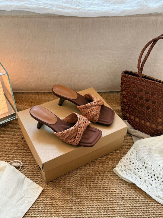 Damen Elegante Riemen-Sandalen mit niedrigem Absatz und geflochtenem Design R&B