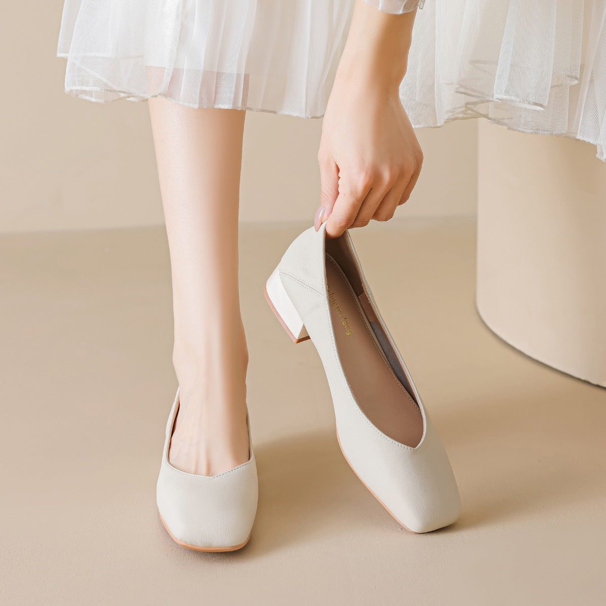Damen elegante Ballerinas mit quadratischer Kappe und komfortablem Blockabsatz