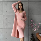 Damen Strickkleid mit tiefem V-Ausschnitt und langem Schnitt