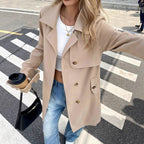 Damen eleganter Trenchcoat im minimalistischen Stil mit Gürtel und praktischen Taschen R&B