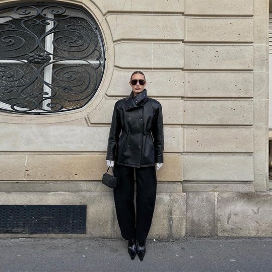 Damen Modische Kunstlederjacke mit hohen Kragen und praktischen Taschen R&B