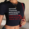 Damen Crop-T-Shirt mit stylischem Rennsport-Motiv und charmantem Schriftzug R&B
