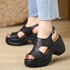 Damen Plateausandalen mit luftiger Perforation und bequemem Absatz