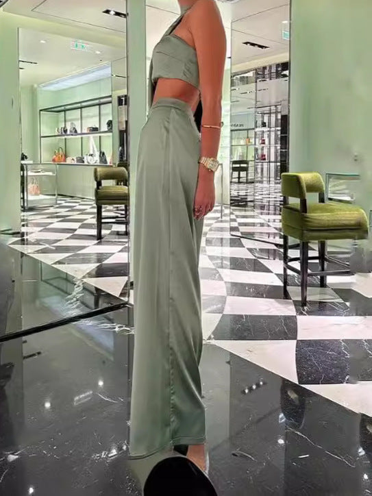 Damen Schickes Zweiteiliges Outfit mit cropped Top und silk Abschluss R&B