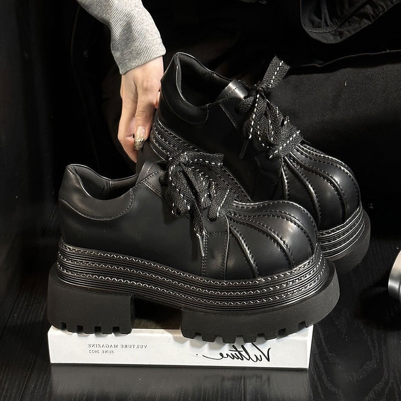 Damen Chunky Schuhe mit auffälligem Profil und robustem Obermaterial