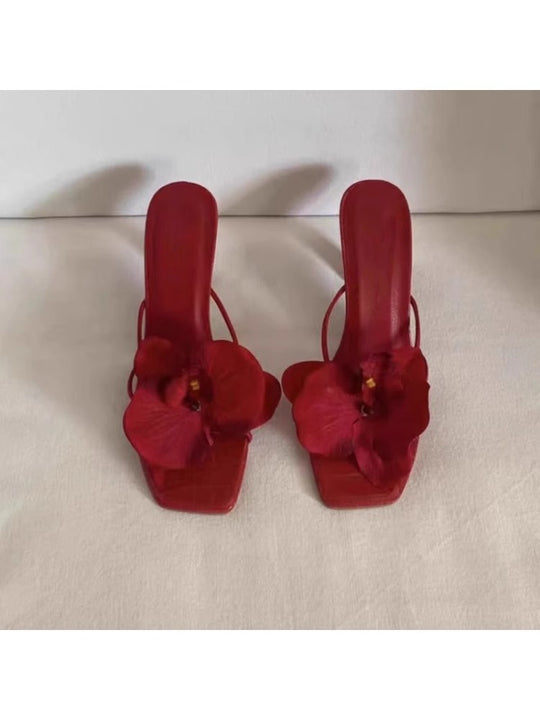Damen Sandalen mit floralen Akzenten und elegantem Design R&B