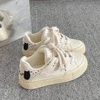 Damen Komfortable Sneakers mit dickem Plateau und verspieltem Schnürsystem