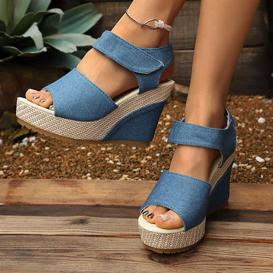 Damen Wedge-Sandalen mit breiten Riemen und luftigem Design R&B