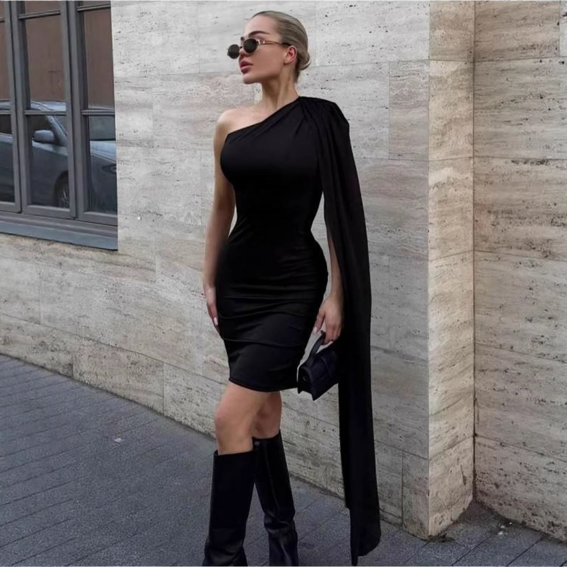 Damen Figurbetontes Kleid mit asymmetrischem Ärmel und elegantem Schnitt R&B