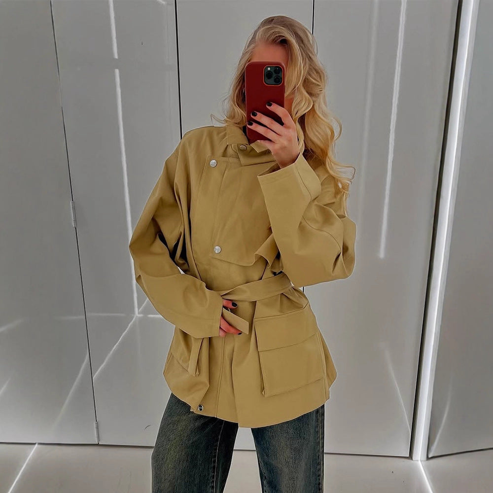 Damen Langer Trenchcoat mit breitem Kragen und taillierbarem Gürtel R&B